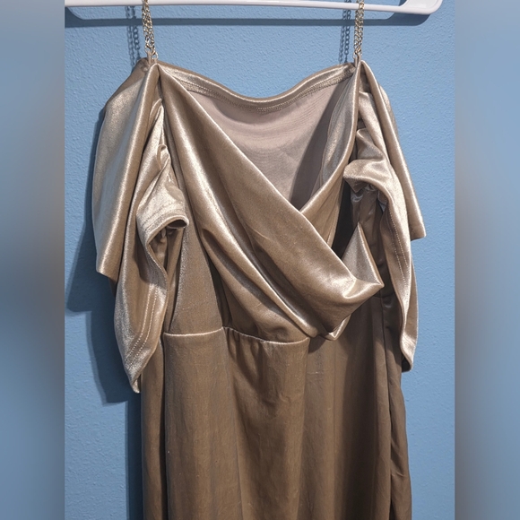 Metallic Gold Mini Dress Size Small - Picture 4 of 4